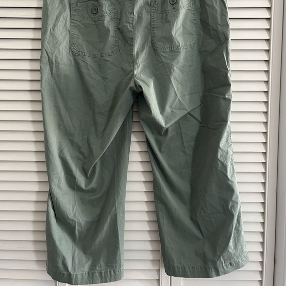 Bass GH Bass Women’s Capri Pants NWT Size 16 - Picture 2 of 6
